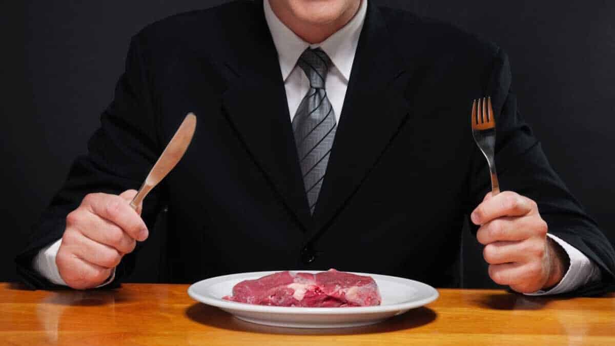 از گوشت خوک تا حشرات؛ چرا برخی غذاها در فرهنگ‌ها ممنوع‌اند؟