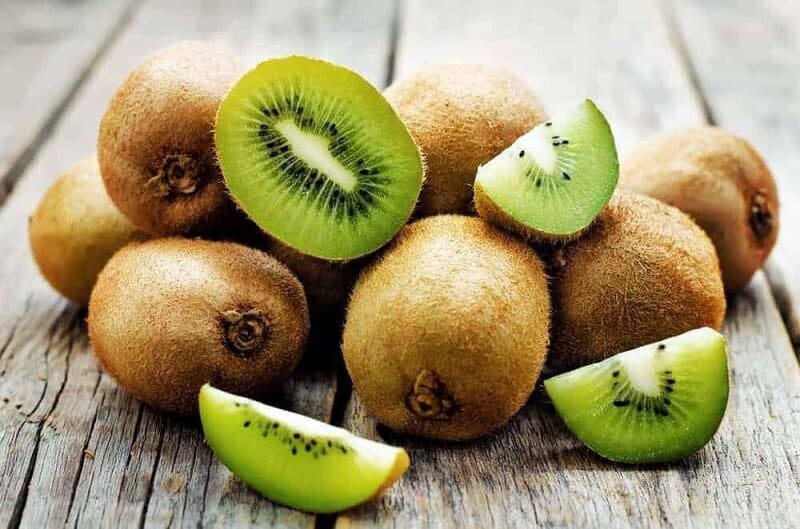 این میوه برای درمان یبوست معجزه می‌کند